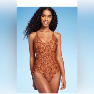 Shade and Shore swimsuit size M